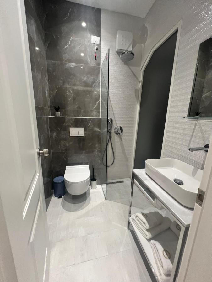 Enzo Rooms & Apartment Blloku Tirana Exteriér fotografie