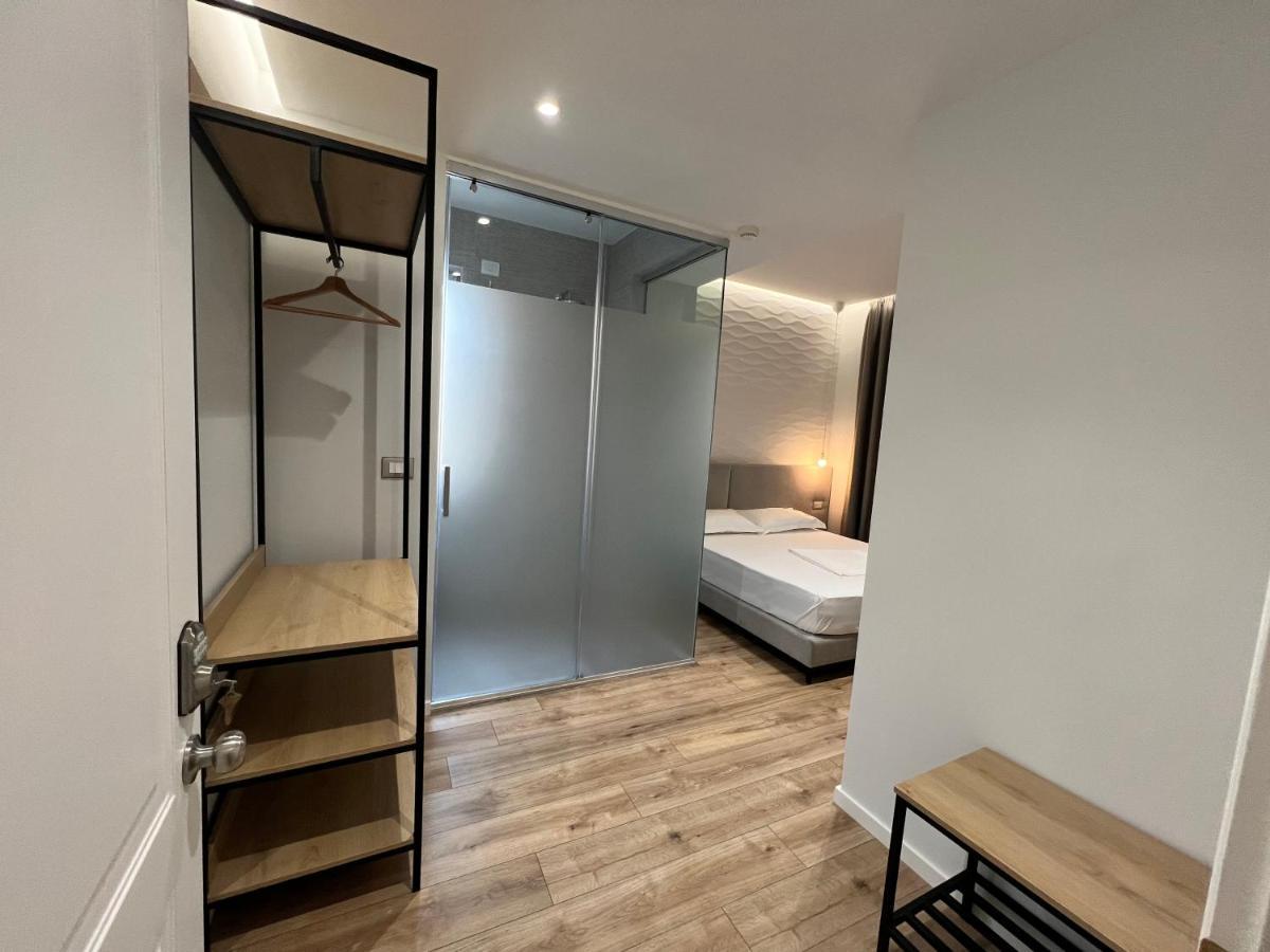 Enzo Rooms & Apartment Blloku Tirana Exteriér fotografie