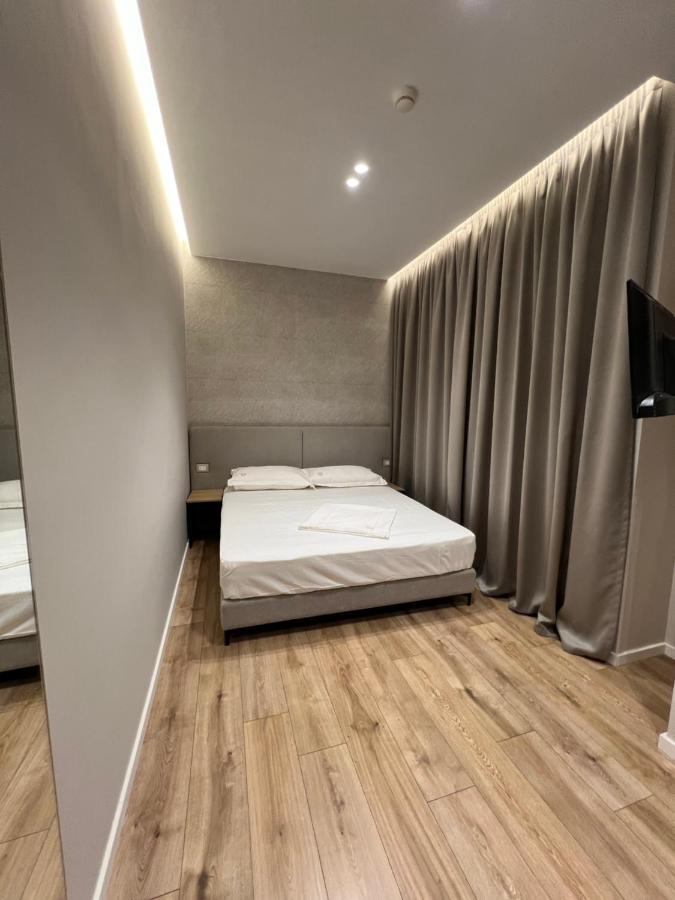 Enzo Rooms & Apartment Blloku Tirana Exteriér fotografie