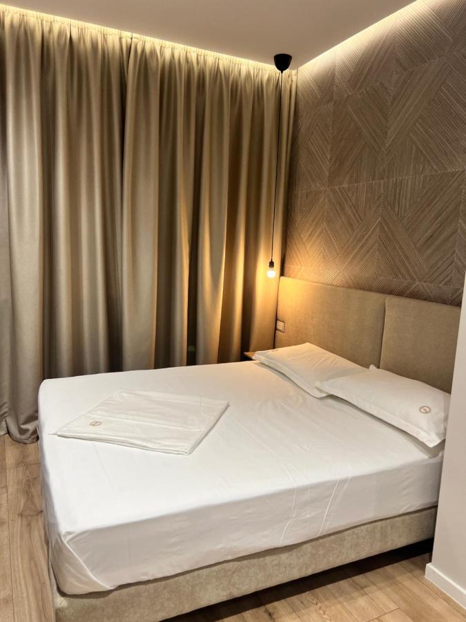 Enzo Rooms & Apartment Blloku Tirana Exteriér fotografie