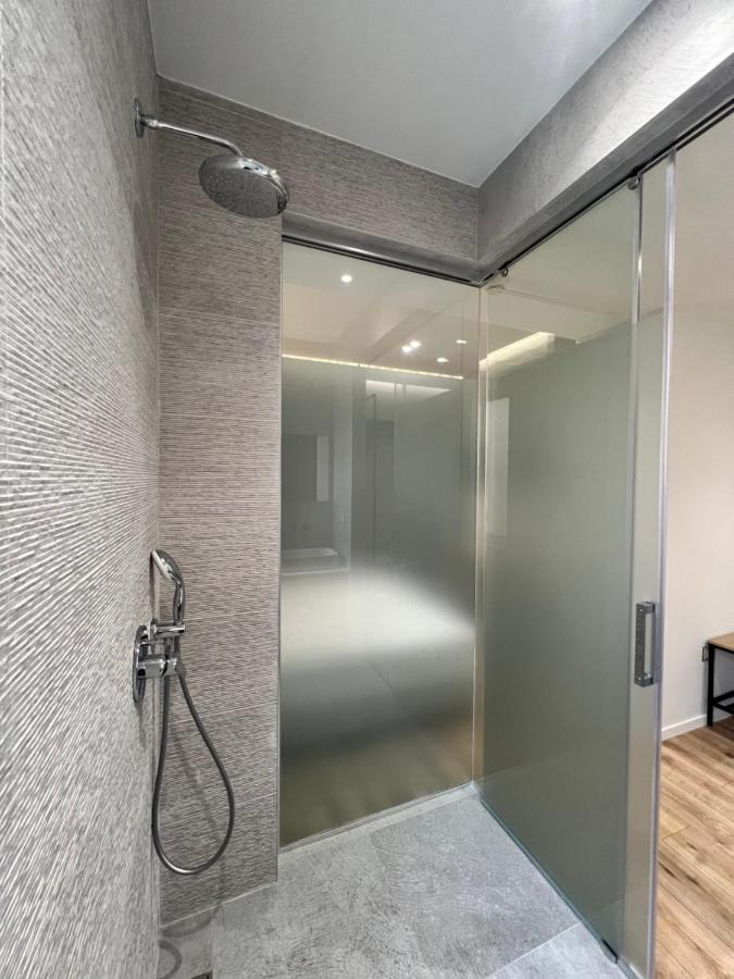 Enzo Rooms & Apartment Blloku Tirana Exteriér fotografie