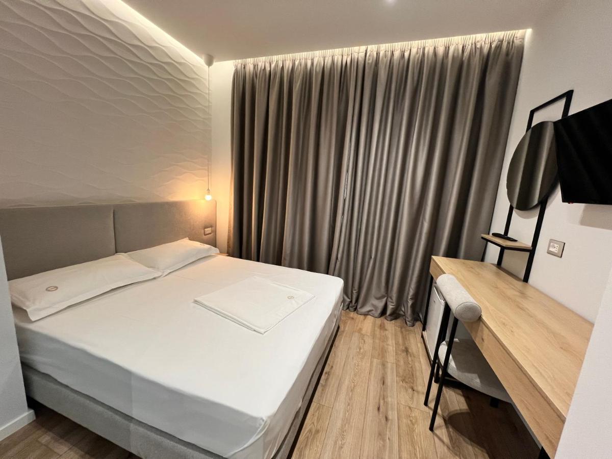 Enzo Rooms & Apartment Blloku Tirana Exteriér fotografie