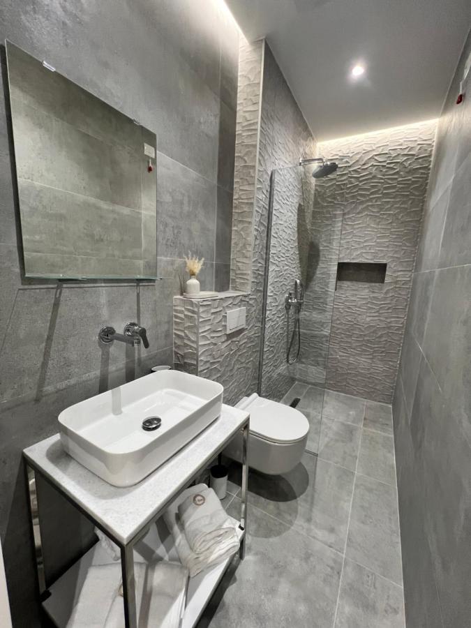 Enzo Rooms & Apartment Blloku Tirana Exteriér fotografie